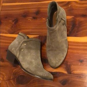 Sam Edelman green suede booties